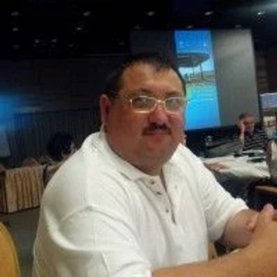 Адамбаев Зуфар Ибрагимович — Невролог