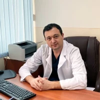 Арифжанов Искандер — Нейрохирург