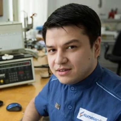 Бегзод Абдумаджидович Расулов — Стоматолог-имплантолог