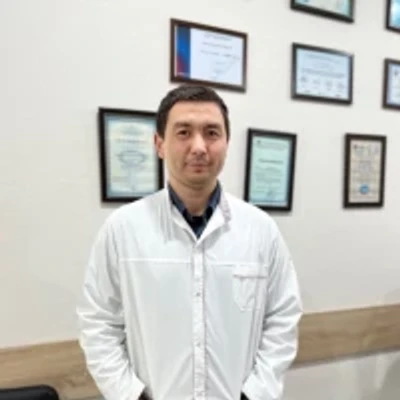 Домладжанов Азамджон Азизович — Офтальмолог